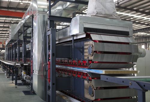 聚氨酯復合板生產線