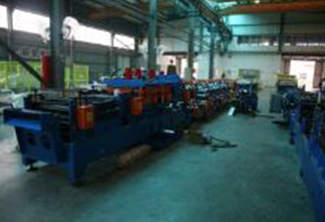 盤點(diǎn)CZ互換檁條機(jī)使用要注意哪些事項(xiàng)